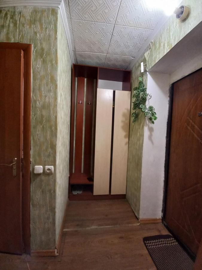 1 Комнатная Квартира Остановка Торговый Центр Cherkasy Bagian luar foto