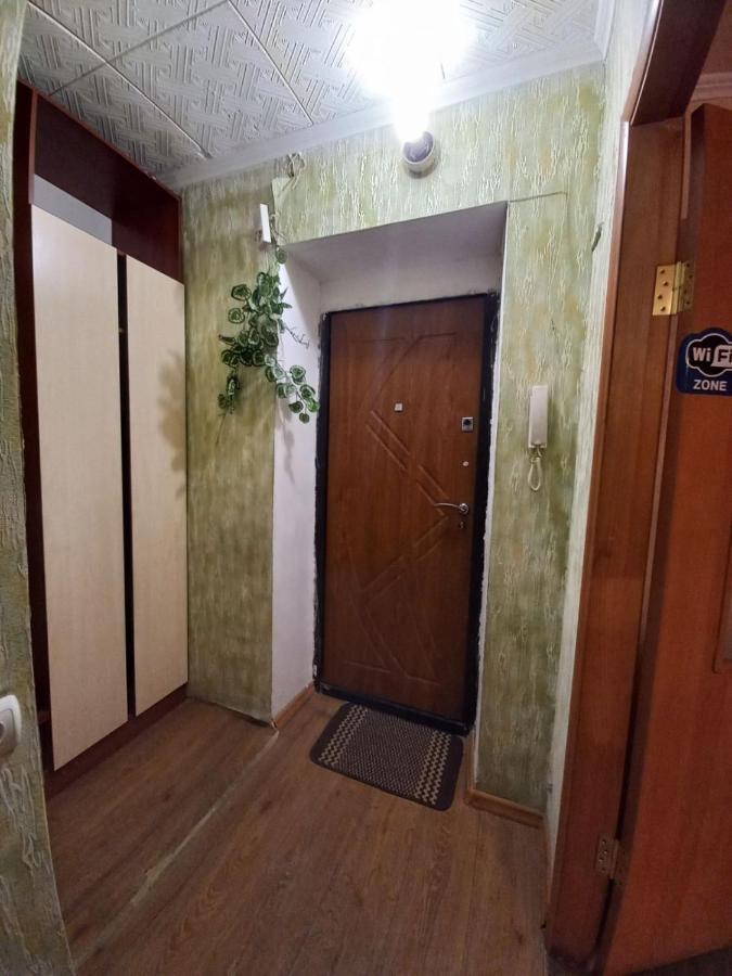 1 Комнатная Квартира Остановка Торговый Центр Cherkasy Bagian luar foto