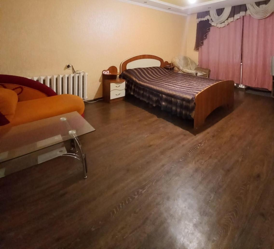 1 Комнатная Квартира Остановка Торговый Центр Cherkasy Bagian luar foto